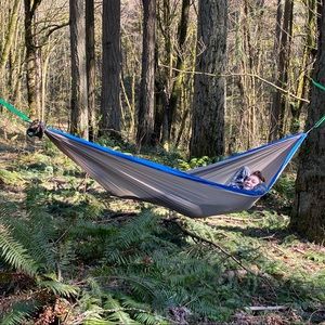 - Brand New-Ultra Light weight Nylon Hammock COLORS AVAILABLE!!!